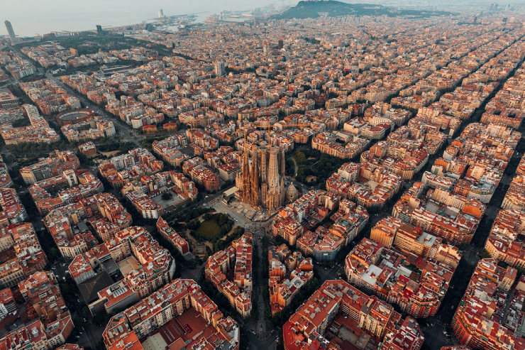 Networking in Barcelona: Get in with the right crowd!